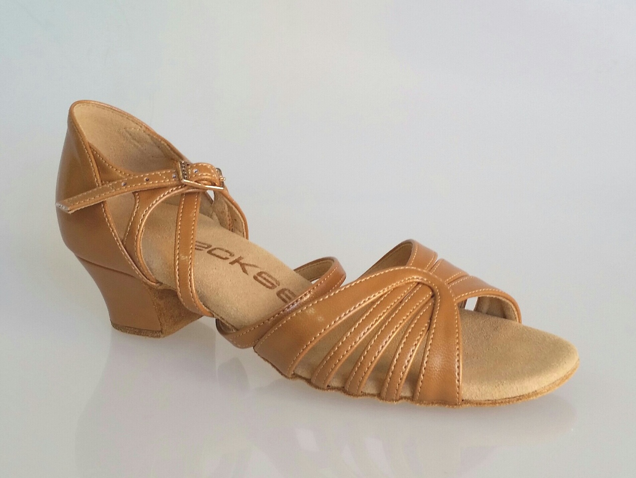 photo_tufli_reyt_klaudi_v_ik_konyach_eckse_1_