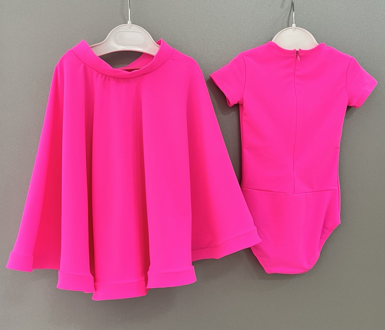 photo_kupalnik_s_yubkoy_tantsuyushchie_reytingovyy_kr__