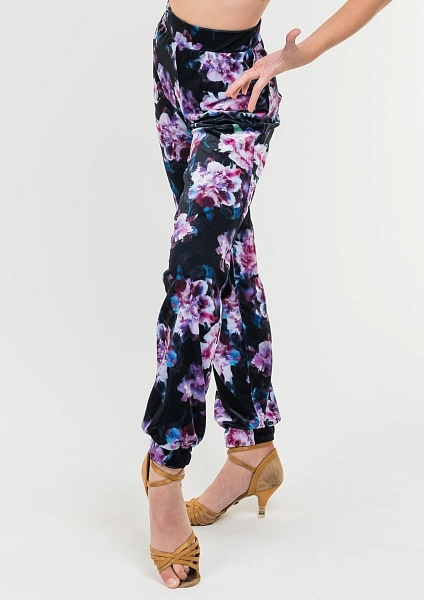 photo_bryuki_tantsuyushchie_grace_zhenskie_