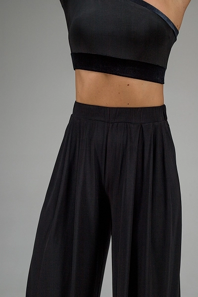 photo_bryuki_zhenskie_tantsuyushchie_venturi_trenirovochnye_1_